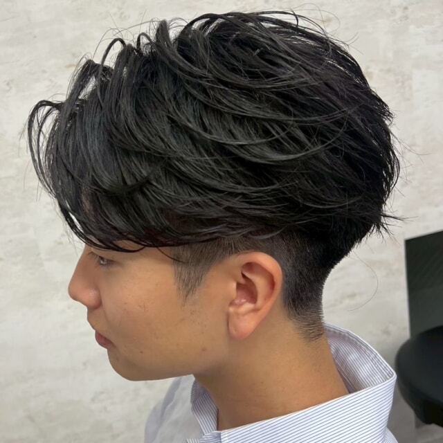 Lay.のメンズカットは、お客様の「こうなりたい！」を叶えるだけでなく、ご自宅でのスタイリング方法まで丁寧にレクチャーさせていただきます✨
福岡で再現性No.1のメンズヘアを体験してみませんか？

【オーダー通りにならない】【自宅で再現できない】など、必ず一度は経験がありますよね。
Lay.では、そんな全てを解決できる技術と知識があります。
デザインをコピーするだけでなく、自宅での再現方法も丁寧にレクチャーさせていただきますので、ご安心ください。

オーナー内堀はメンズカット講師として、オンラインサロンSWAGを運営しており、全国の美容師さんにセミナー活動も行っております。
その豊富な経験と知識で、あなたにぴったりのスタイルをご提案します。

ぜひ一度Lay.にご来店ください！お待ちしております！

@hikahika19new

#メンズカット #メンズヘア #福岡メンズカット #再現性カット #プライベートサロン#福岡美容室求人募集