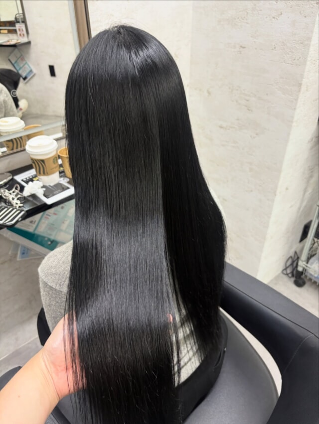 ツヤ髪GETで気分もUP🙌✨Lay.の縮毛矯正は、自然な仕上がりで手触りも抜群なんです！思わず触れたくなるような美髪に、あなたもなりませんか？😊 福岡で美髪を目指すならLay.へぜひお越しください！

@_aribaby20

#Lay #縮毛矯正 #福岡美容室#福岡美容室求人募集