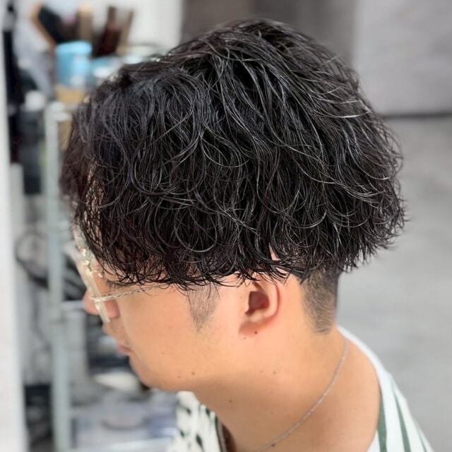 Lay.はメンズのお客様にも大好評！
【オーダー通りにならない】【自宅で再現できない】といった悩みを解決できる技術と知識があります。

デザインをコピーするだけでなく、自宅での再現方法も丁寧にレクチャーさせていただきますので、ご安心ください！

福岡で1番再現性の高いメンズヘアを体験するならLay.で決まり！
メンズパーマもお任せあれ！

@kento_menshair

Lay.は落ち着いた雰囲気でゆったりと施術を受けられるプライベートサロンです。
豊富な薬剤の中から「あなただけのオリジナルデザイン」を生み出します。
オーナー内堀はメンズカット講師として、オンラインサロンSWAGを運営しており全国の美容師さんにセミナー活動も行っております。
最高の技術をぜひLay.で体験してください！

#Lay.
#福岡美容室
#プライベートサロン
#メンズカット
#メンズパーマ
#再現性高い
#似合わせカット