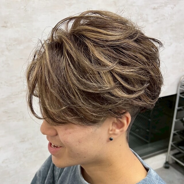 本日はメンズカットのお客様をご紹介します！
Lay.はメンズのお客様にも大人気なんです。

「オーダー通りにならない」「自宅で再現できない」といった経験はありませんか？
Lay.では、そんなお悩みを全て解決できる技術と知識があります！

お客様一人ひとりの「あなただけのオリジナルデザイン」を生み出し、ご自宅での再現方法まで丁寧にレクチャーさせていただきます。
福岡で一番再現性の高いメンズヘアをLay.で体験してみませんか？

オーナー内堀はメンズカット講師として全国の美容師さんにセミナー活動も行っておりますので、安心して最高の仕上がりをお任せください！
ご来店お待ちしております！

@hikahika19new

#Lay #プライベートサロン #メンズカット #メンズヘア #再現性高い #福岡美容室 #福岡メンズカット #オリジナルデザイン #ヘアサロン